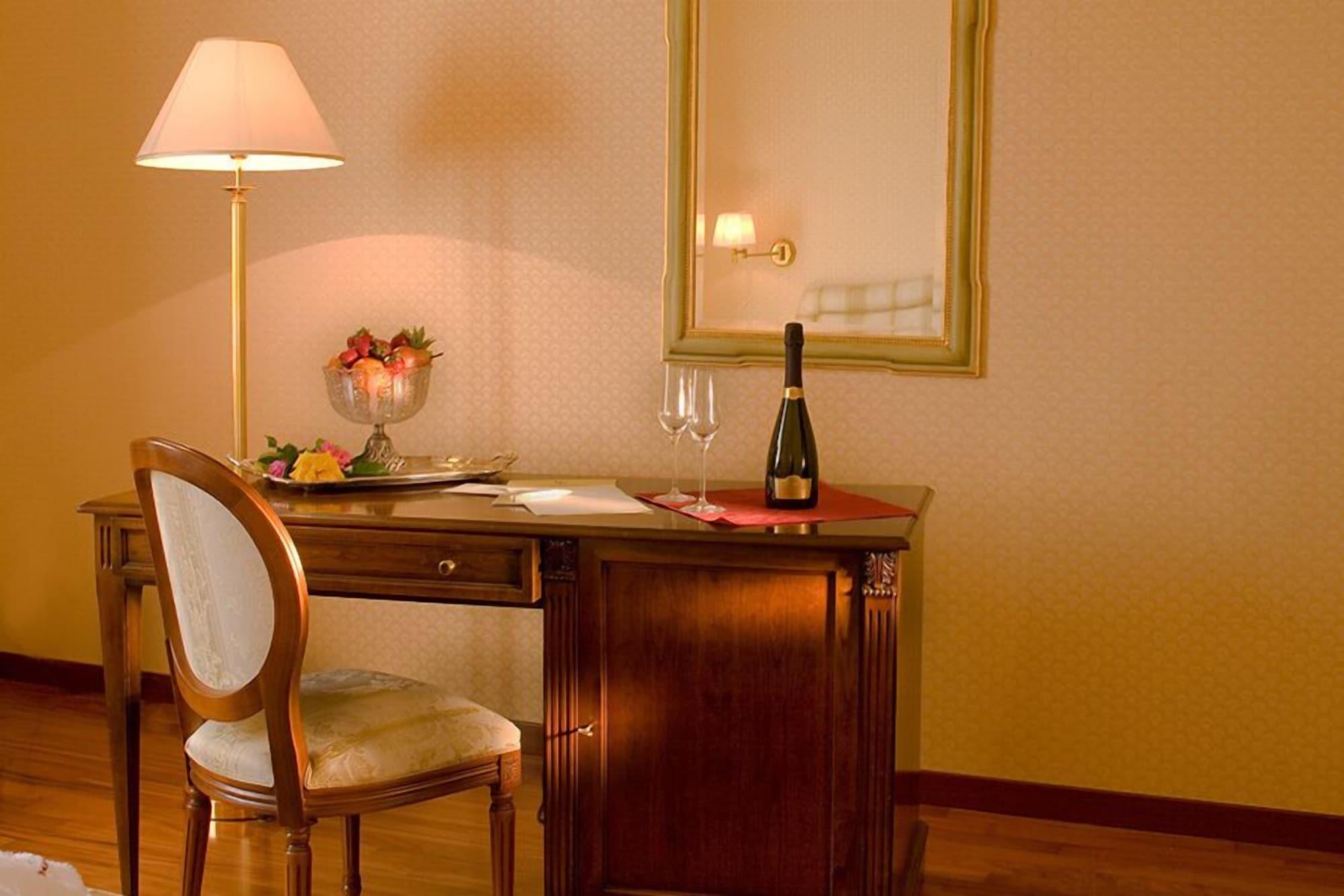Hotel Bramante Todi Esterno foto