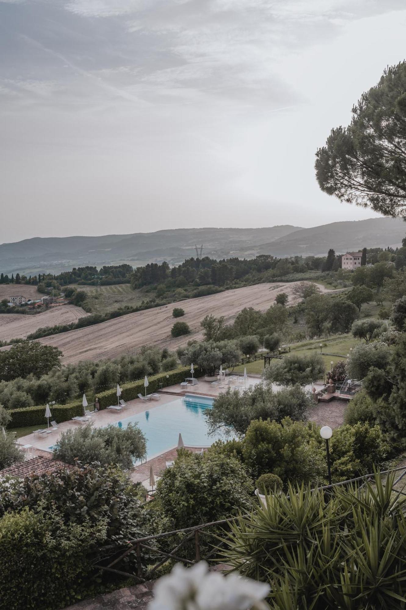 Hotel Bramante Todi Esterno foto