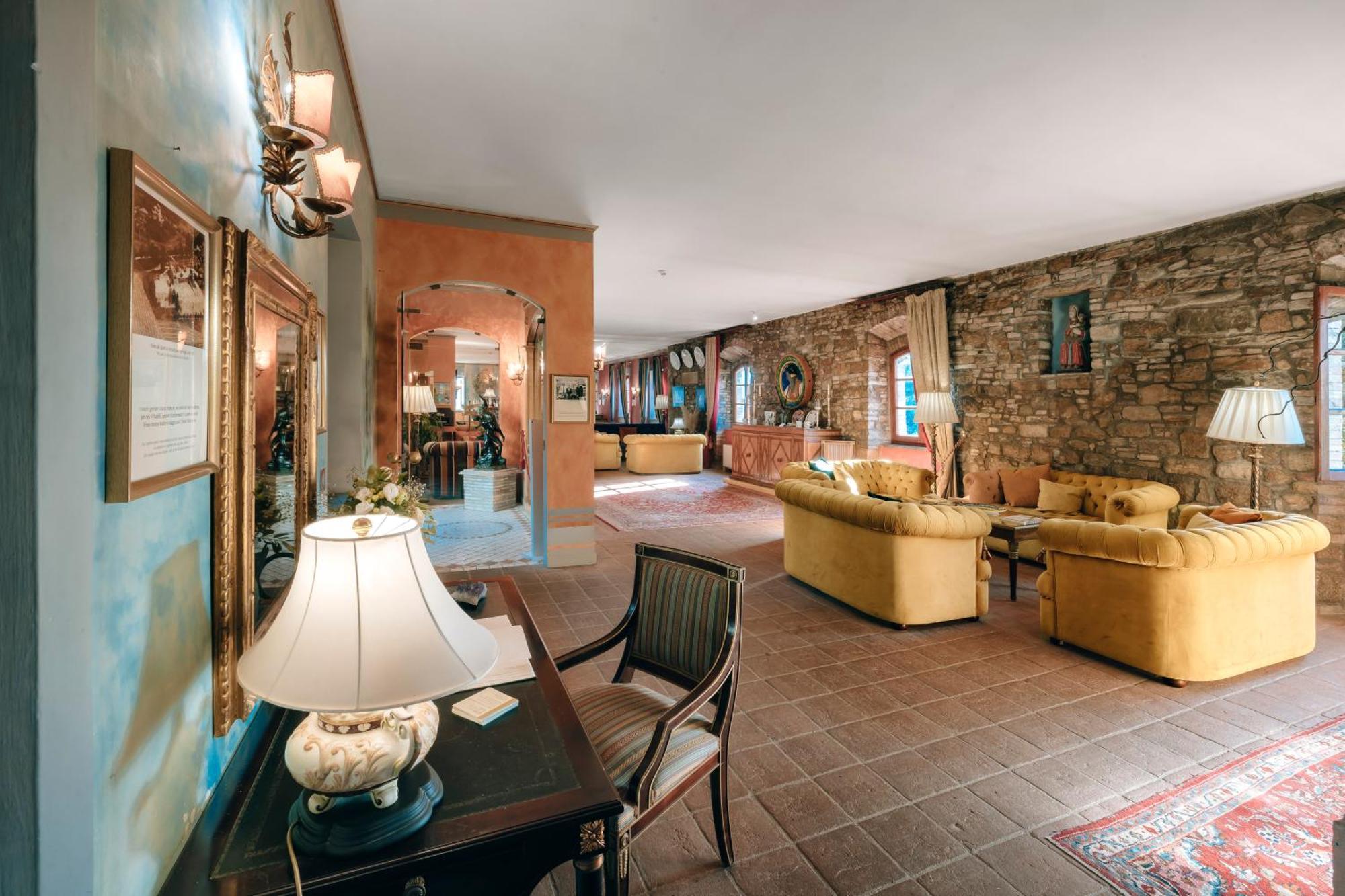 Hotel Bramante Todi Esterno foto