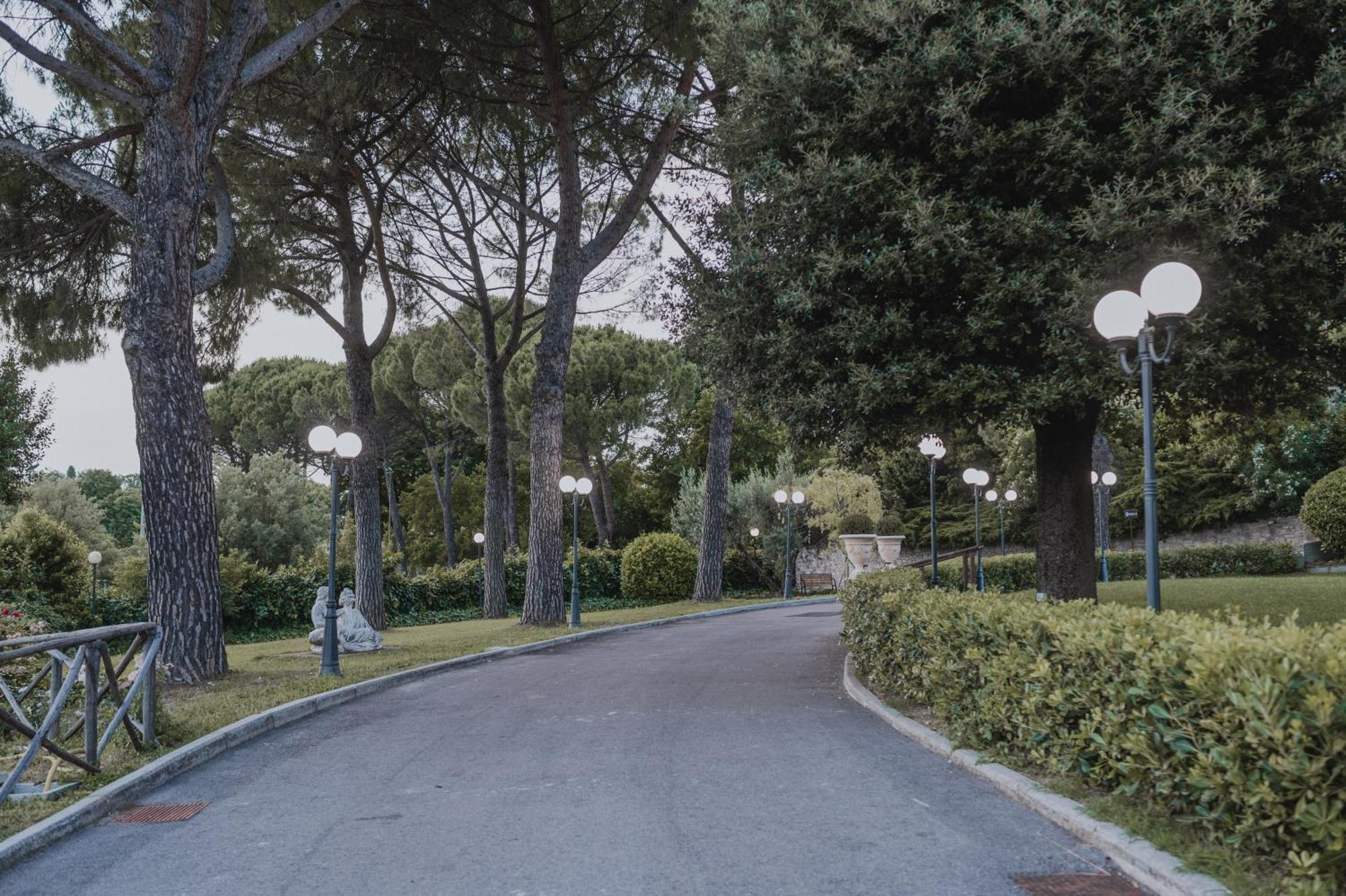 Hotel Bramante Todi Esterno foto