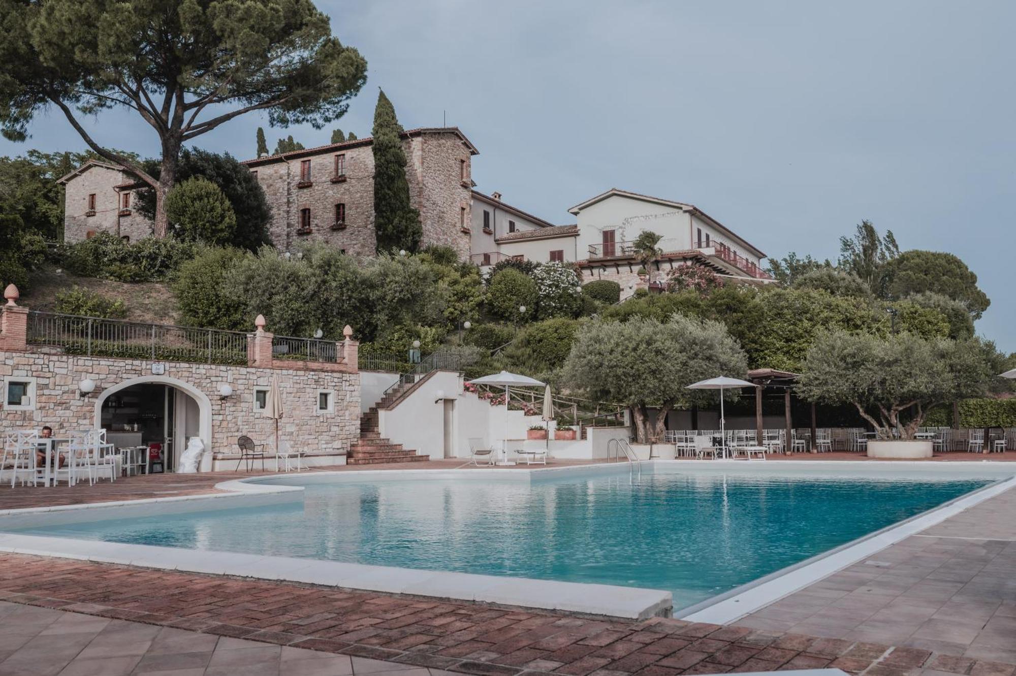 Hotel Bramante Todi Esterno foto