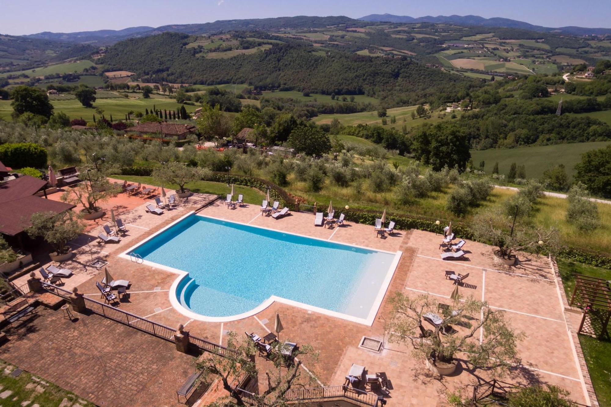 Hotel Bramante Todi Esterno foto